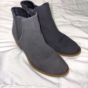 Kensie Gerona Leather Ankle Bootie Pointed Toe charcoal grey perforated size 7.5